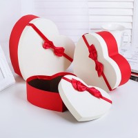 Набор подарочных коробок сердце 3 в 1, алый - белый 21×19×9 - 15.5×14×6 см