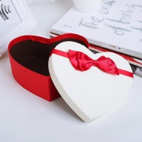 Набор подарочных коробок сердце 3 в 1, алый - белый 21×19×9 - 15.5×14×6 см