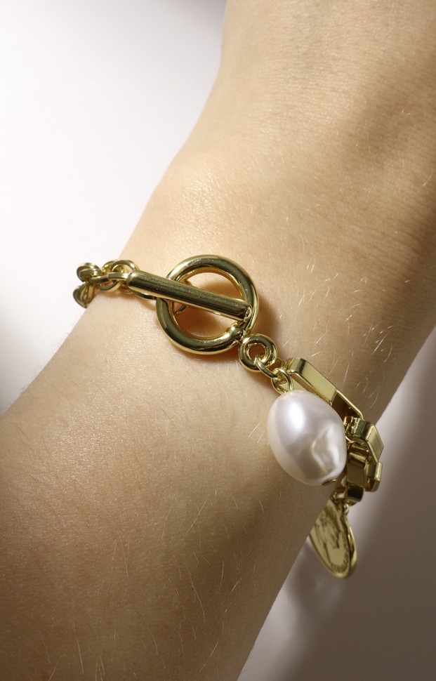 Браслет жемчуг «Бусина» медальон, цвет белый в золоте, L=20 см