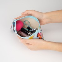 Косметичка на молнии, цвет белый