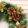 Новогодний венок d-30 см «Зимнее волшебство. Золотое сияние» на дверь, на стену, декор цветы, шишки
