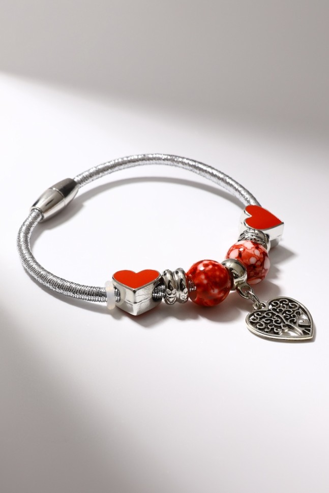 Браслет «Марджери» на нити, дерево в сердце, L=18 см, красный в серебре