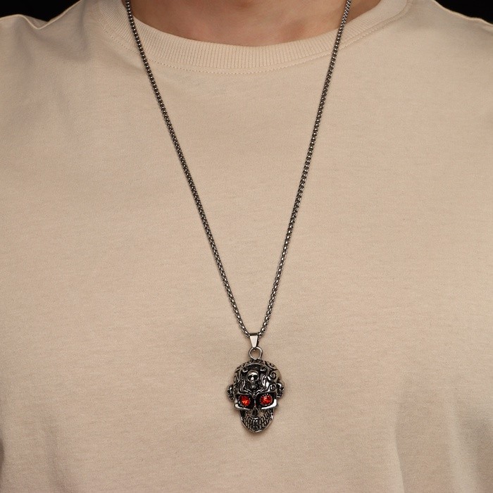 Кулон «Череп с узорами» яркие глаза, цвет красный в чернёном серебре, 70 см