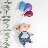 Сувенир полистоун настенный декор "Поросёнок с воздушными шарами" 26х5х9 см