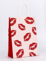 Пакет подарочный крафтовый «Поцелуи» 18×8×25 см