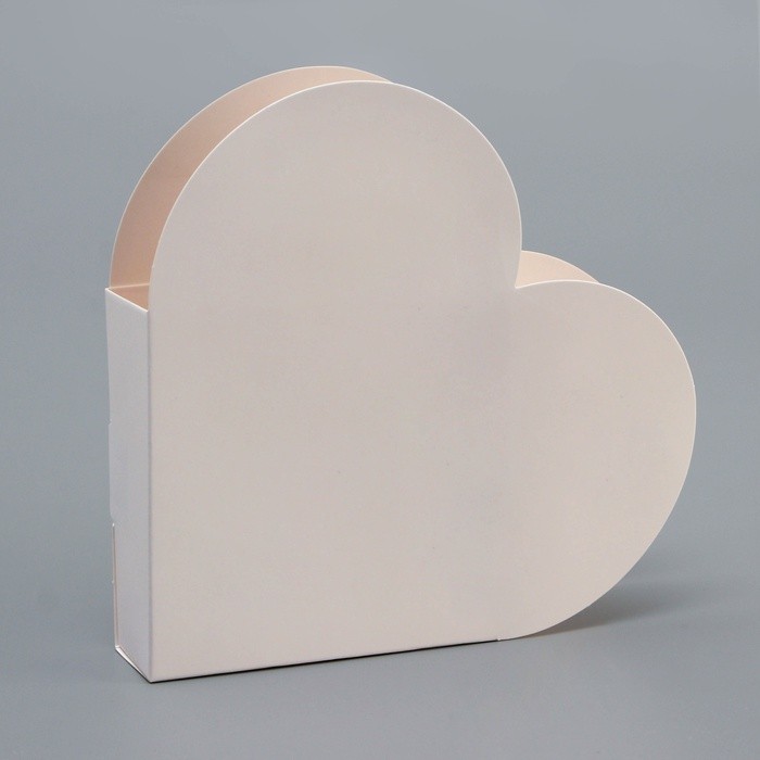 Подарочная коробка - сердце, с вкладышем внутри для конфет, открыток и сувениров, белая, 10×10×3 см