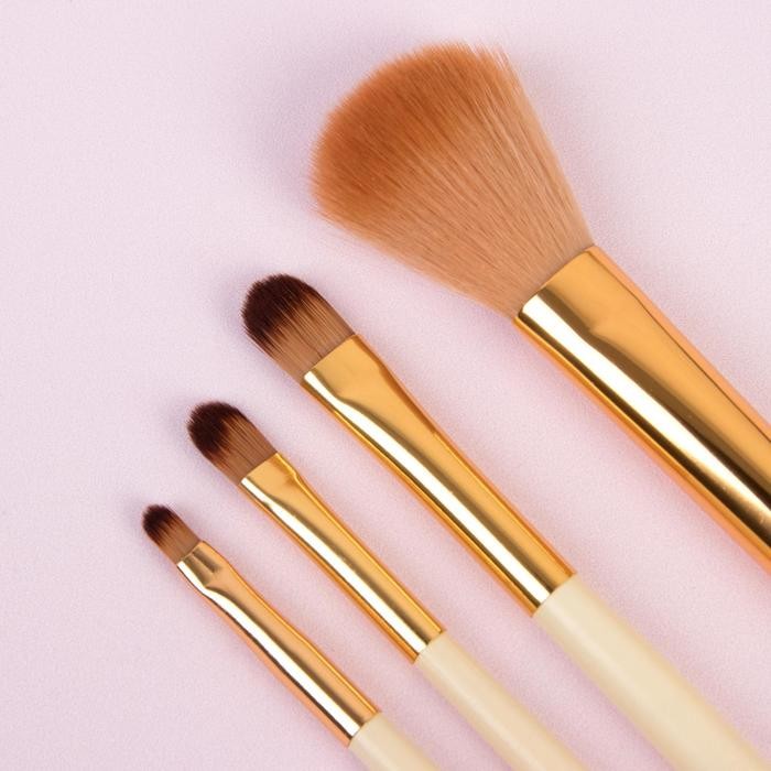 Набор кистей для макияжа «Франция», 7 предметов, чехол на кнопке, цвет бежевый/коричневый