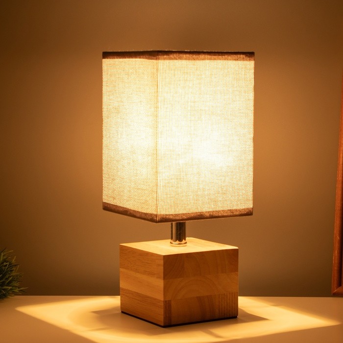 Лампа настольная "Куб" 1х40Вт Е27 светлое дерево 11,5х11,5х27см