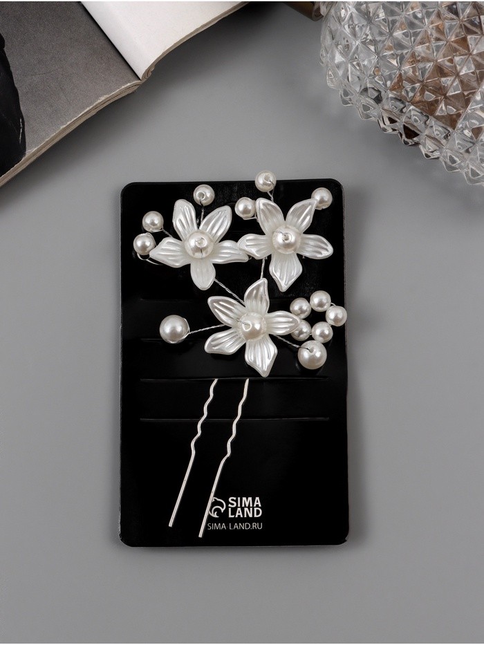 Шпилька для волос QF «Эмилия», цветы шарики, 8×6.5 см, белая