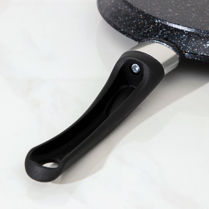 Сковорода блинная «Гранит Star», d=22 см, пластиковая ручка, антипригарное покрытие, цвет чёрный