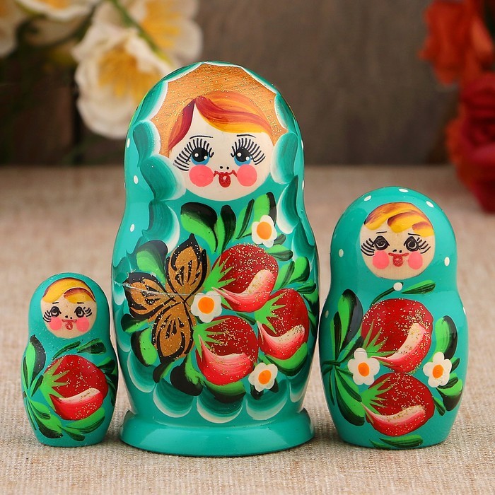 Матрёшка «Земляничка», голубое платье, 3 кукольная, 10 см Матрёшка «Земляничка», голубое платье, 3 кукольная, 10 см