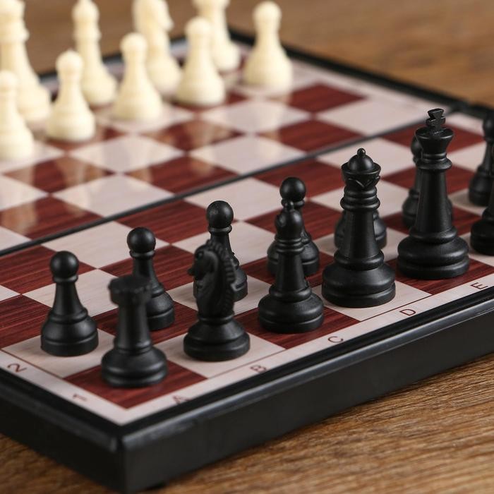 Шахматы "Классические", доска объемная, 9 х 17.5 см