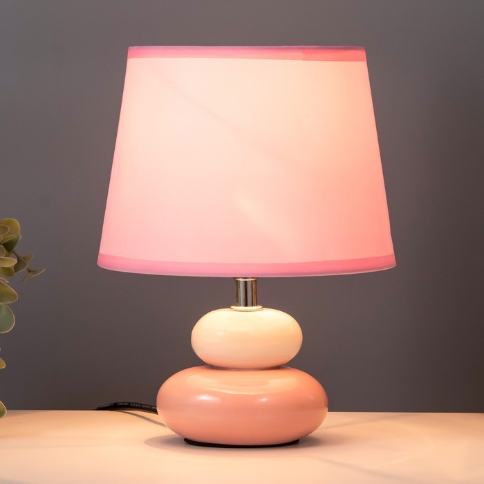 Настольная лампа "Баланс" Е14 40Вт бело-розовый 17,5х17,5х23 см RISALUX Настольная лампа "Баланс" Е14 40Вт бело-розовый 17,5х17,5х23 см RISALUX