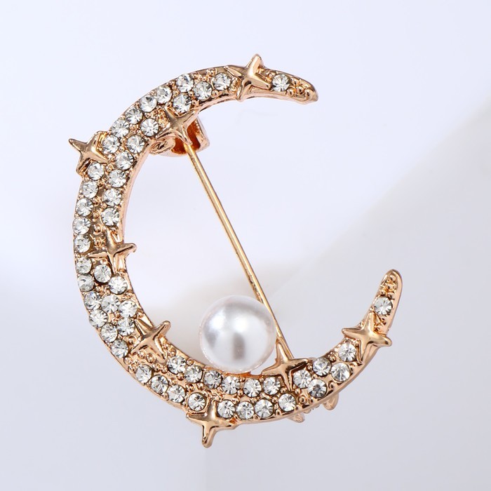 Брошь «Полумесяц» со звёздами, белая в золоте