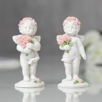 Сувенир полистоун "Ангел в розовом веночке с букетиком" МИКС 8,2х3,6х3,3 см