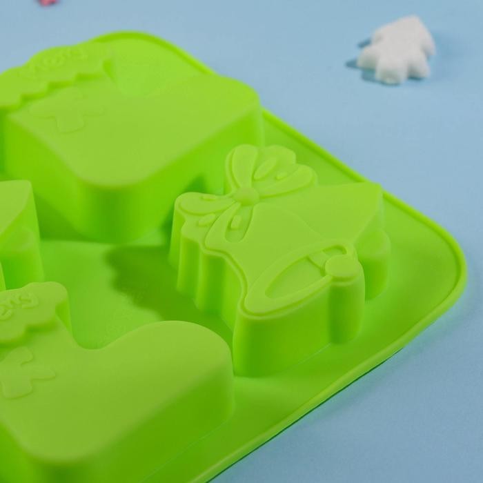 Форма для выпечки Доляна «Новый год. Колокольчики и сапожок», 25,5×17 см, 6 ячеек, цвет МИКС