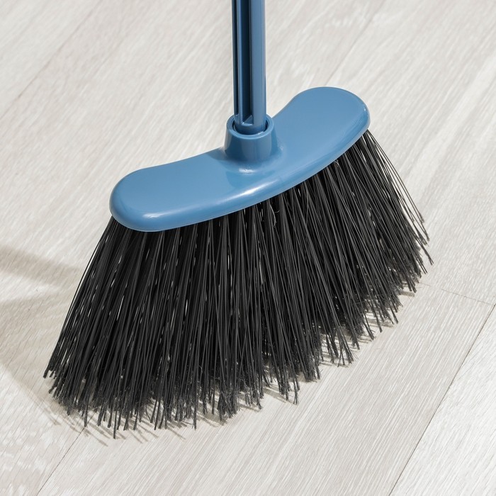 Метла с черенком жёсткая «Комфорт-люкс», цвет МИКС Метла с черенком жёсткая «Комфорт-люкс», цвет МИКС